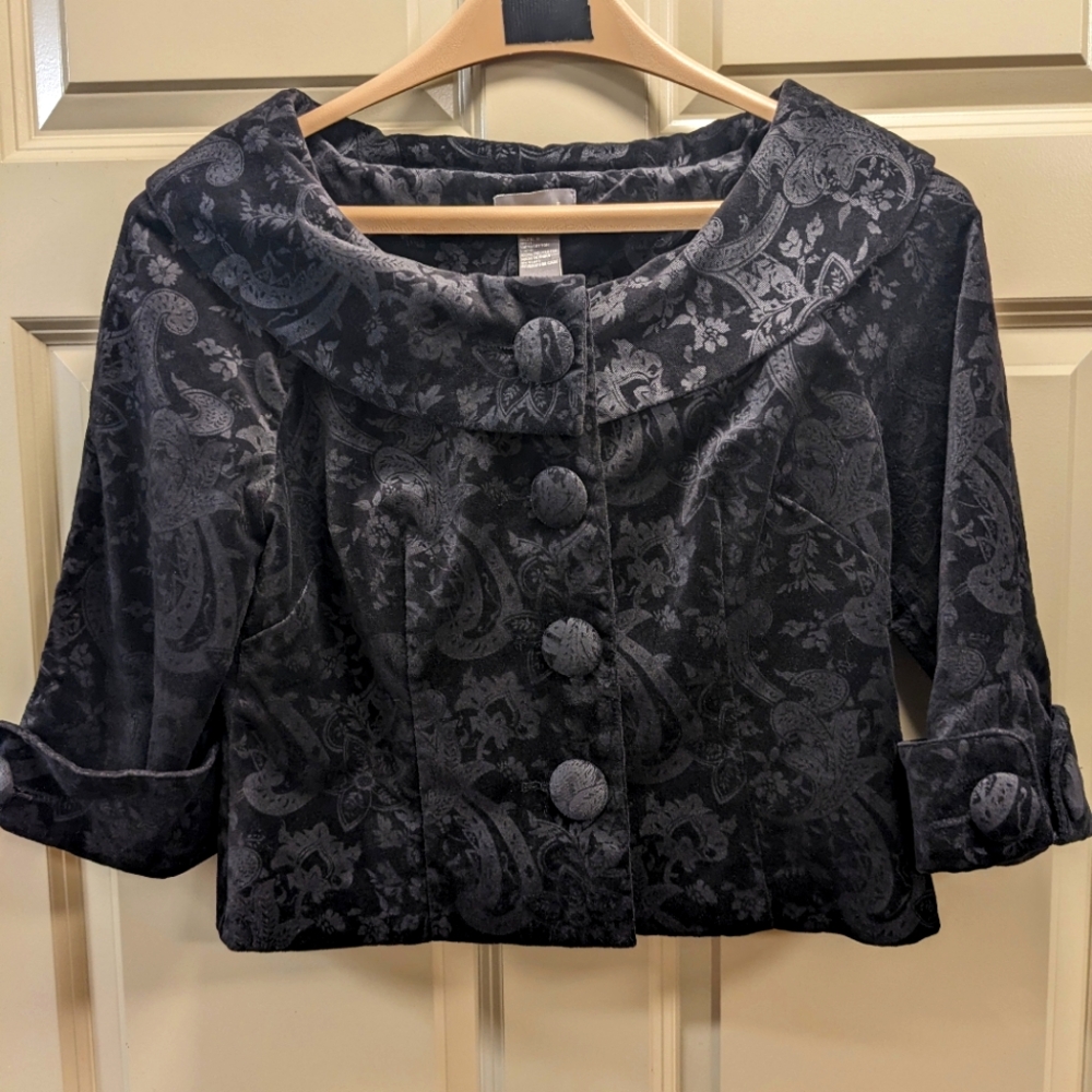 Kenar Crushed Velvet Embossed Cropped Jacket - size 8